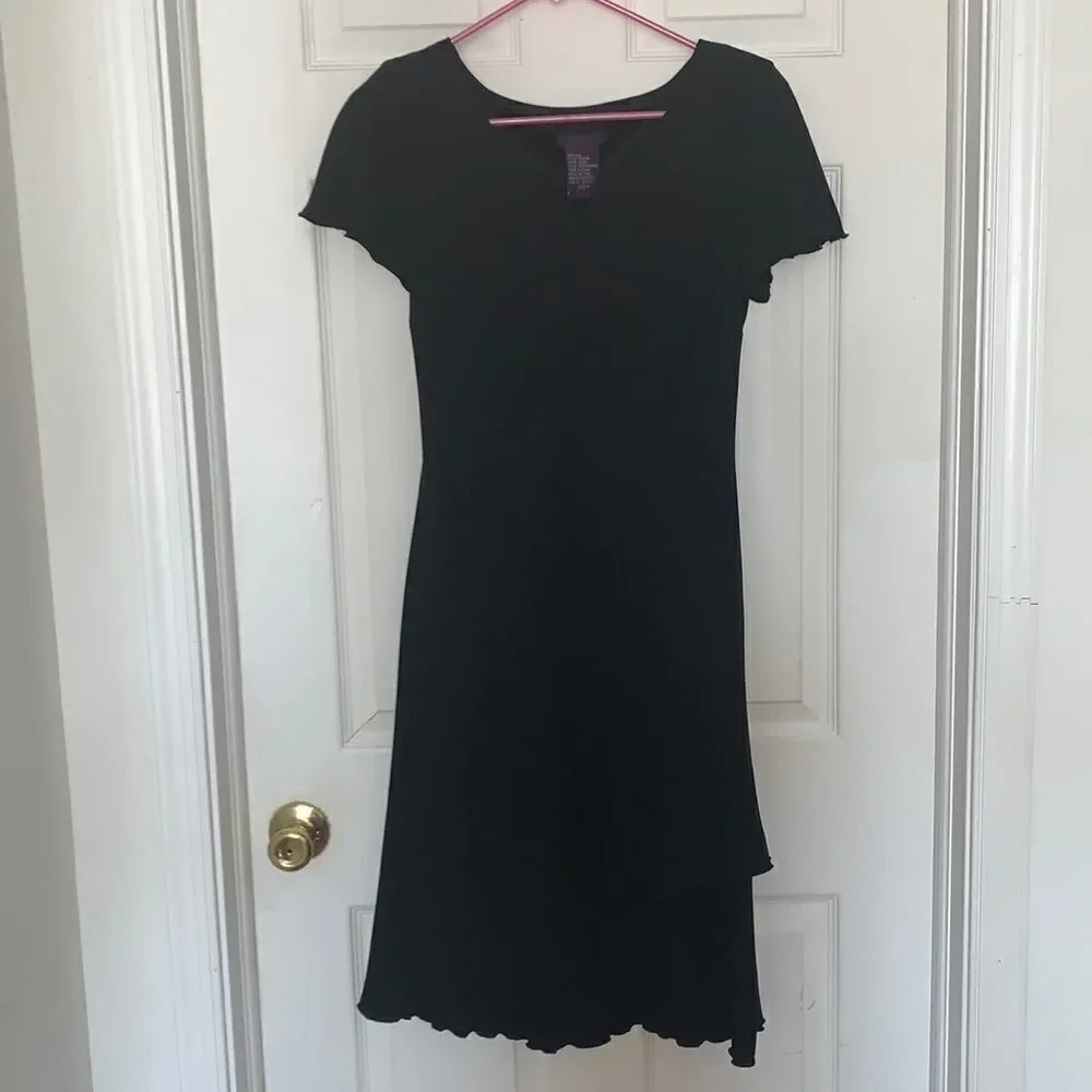 Metaphor black dress 
